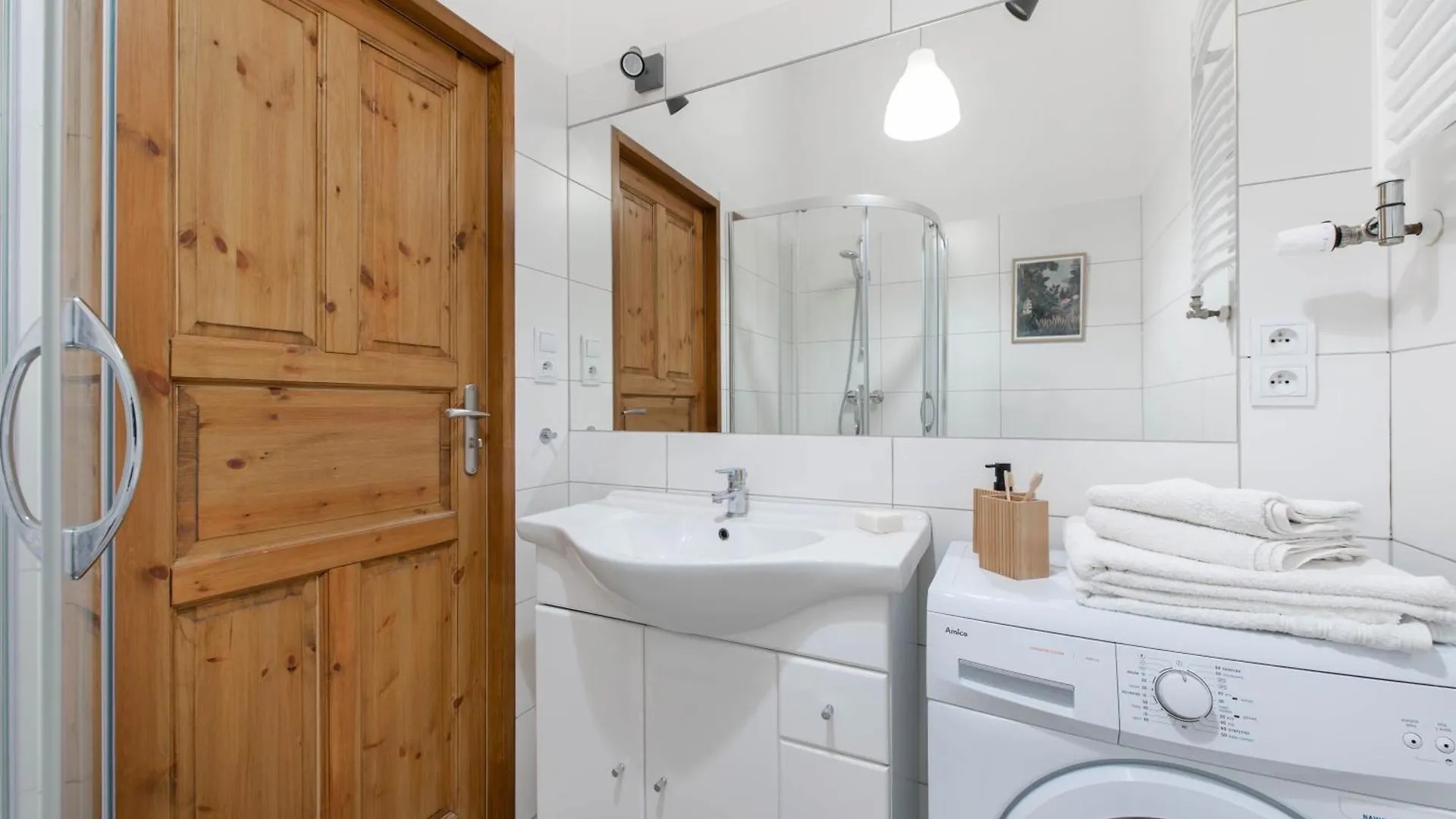 Krakowcharm Apartment No1C - City Center Close To The Fast Train To The Airport 0*, Kraków Polska